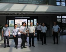 <b>山西省民營(yíng)經(jīng)濟(jì)發(fā)展局樊偉強(qiáng)局長(zhǎng)、運(yùn)城經(jīng)濟(jì)技術(shù)開發(fā)區(qū)副主任魯若鵬一行蒞臨</b>